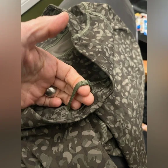 Lululemon Base Pace High-Rise Tight 28" Size 10 - Picture 5 of 11